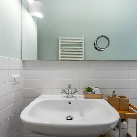 Boccaccio - 4 Posti - Metro Apartamento Milão